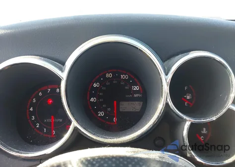 2006 Toyota Corolla Matrix Xr z USA, uszkodzony, nr VIN 2T1KR32E66C556630